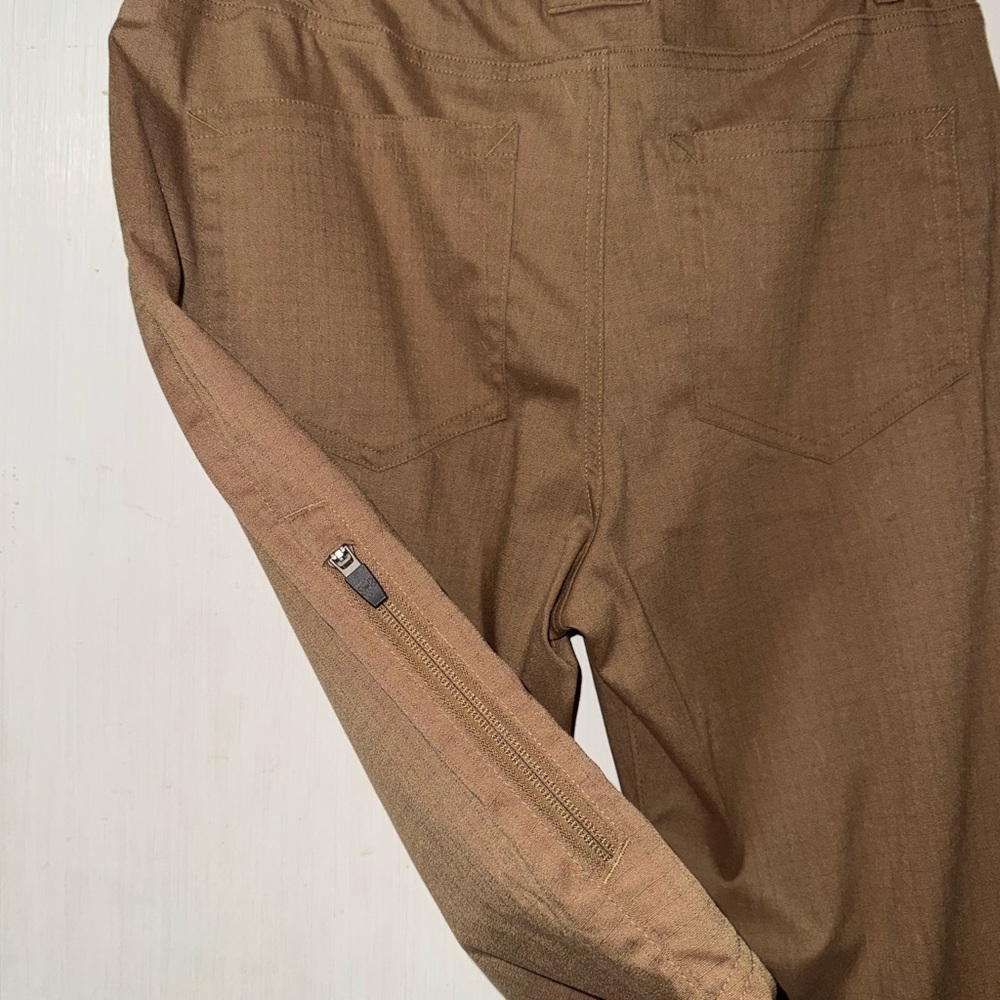 Under Armour Brown Straight Leg Pants - Picture 5 of 5